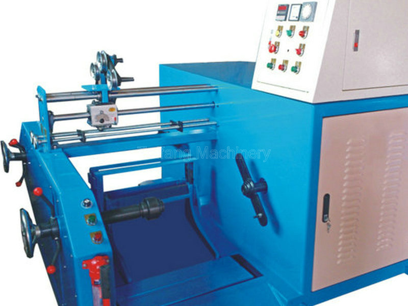 Shaftless double axis take-up machine