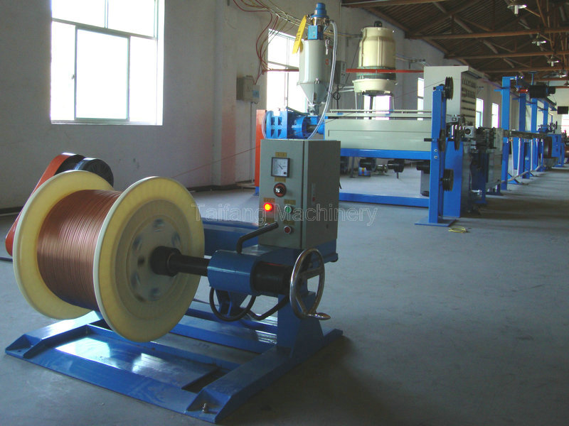 Civil cable extruder